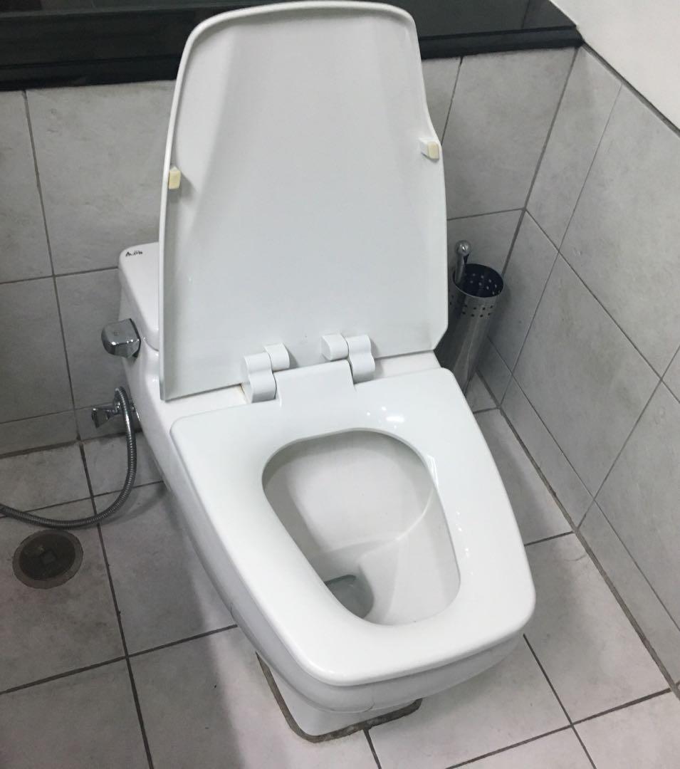 HCGALPS ONE PIECE WATER CLOSET, Furniture & Home Living, Bathroom