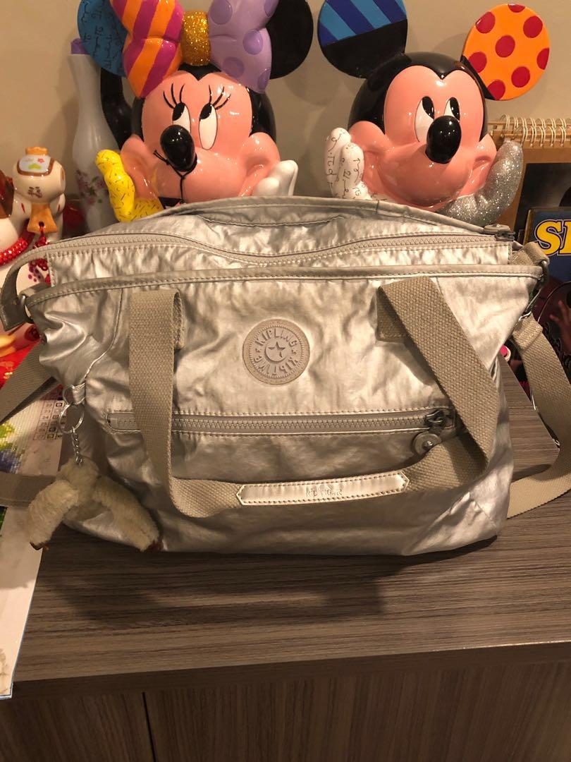 Kipling bag (Category: Purses & Pouches) located in Quezon City. Submitted by j.declutters (Listing ID 236150570, Image 1). Description: .