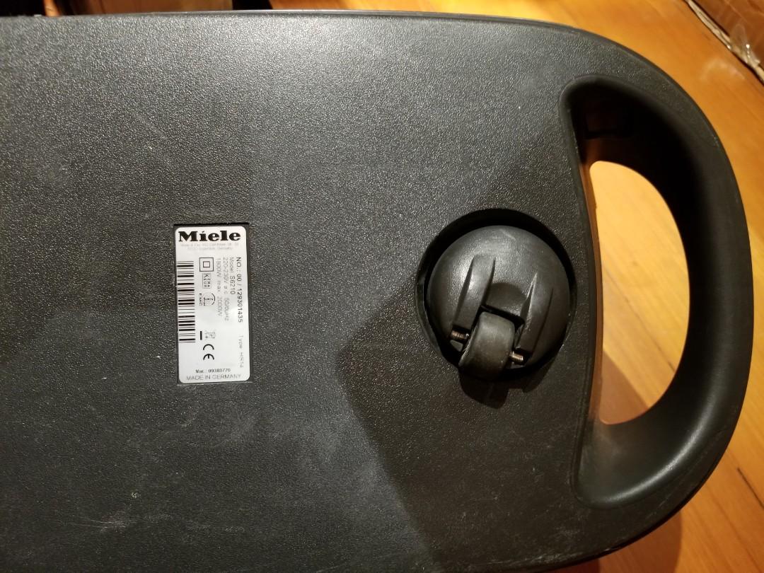 Miele Vacuum Machine S6210 (Made In Germany), TV & Home Appliances