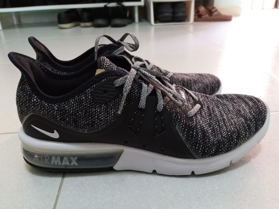 Men's air max hotsell sequent 3 running shoe