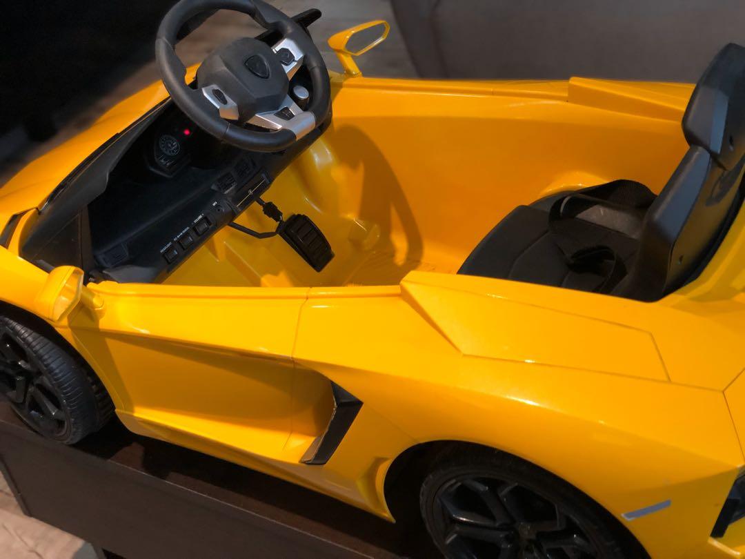 RASTAR Lamborghini Aventador kids toddlers battery operated car with