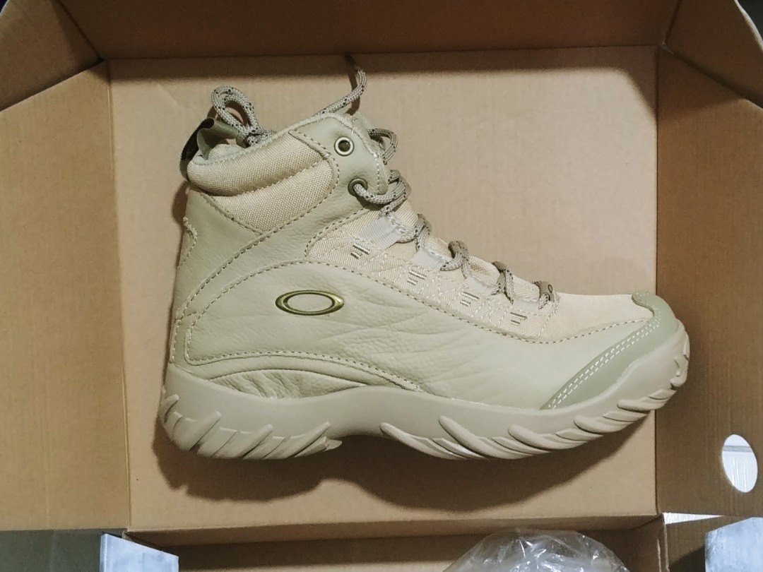 tactical boots that feel like sneakers