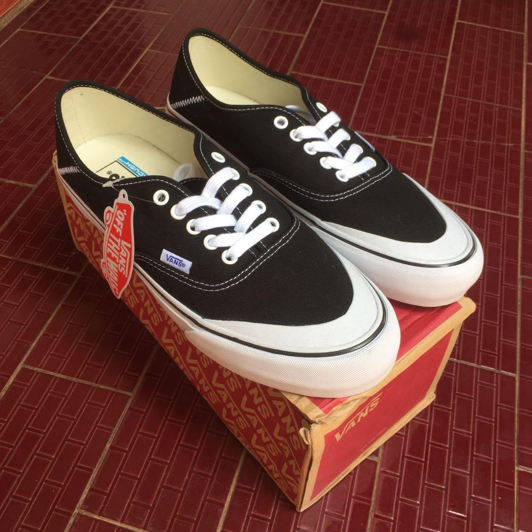 vans authentic sf black