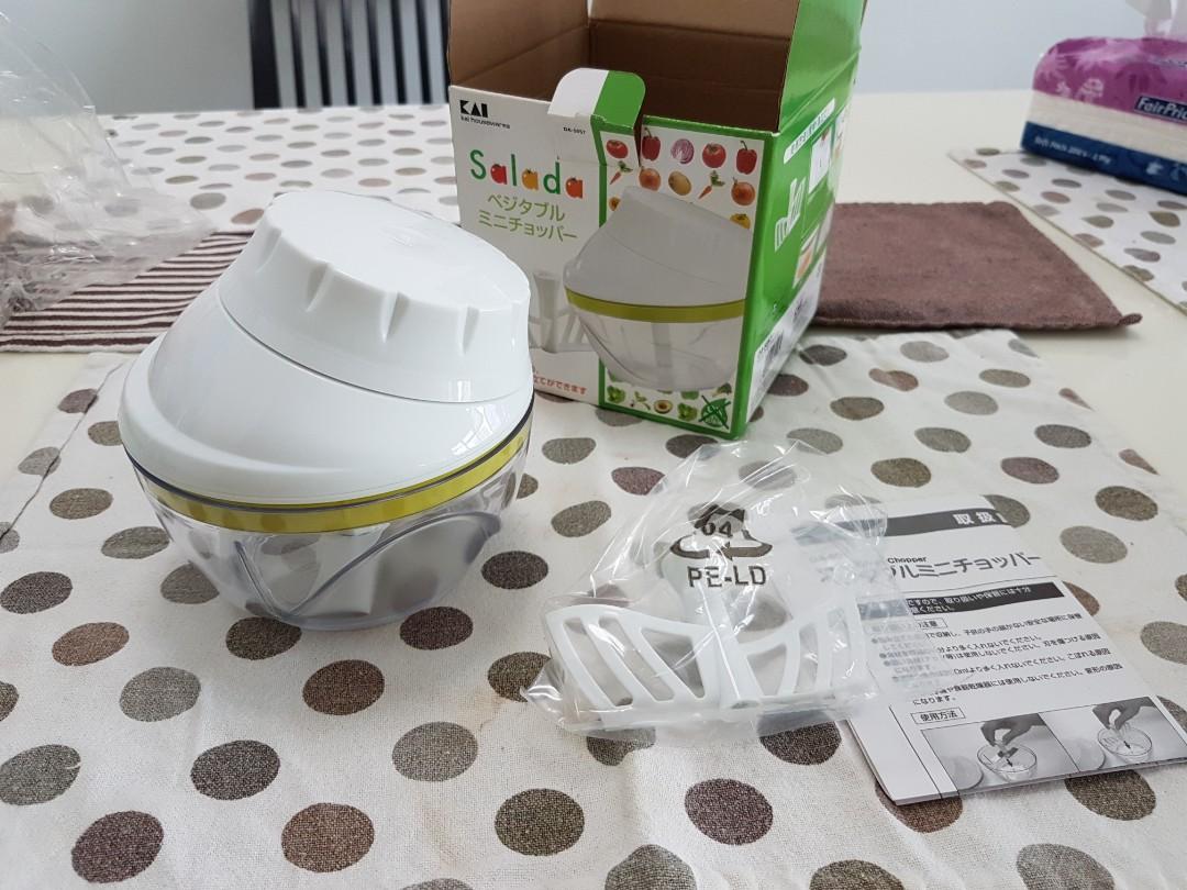 Vegetable Mini chopper (Category: Juicers, Blenders & Grinders) located in Singapore. Submitted by shrwn. (Listing ID 258952201, Image 1). Description: BNIB. Collect at my blk only..