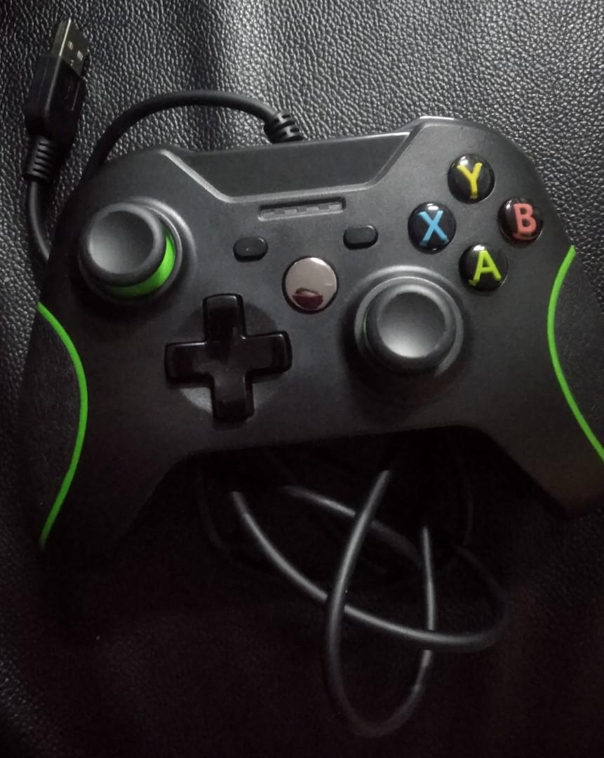 XBOX ONE REMOTE CONTROLLER (Category: Controllers) located in Singapore. Submitted by genienani (Listing ID 258951792, Image 1). Description: New and neva used. but theres no box ya :).