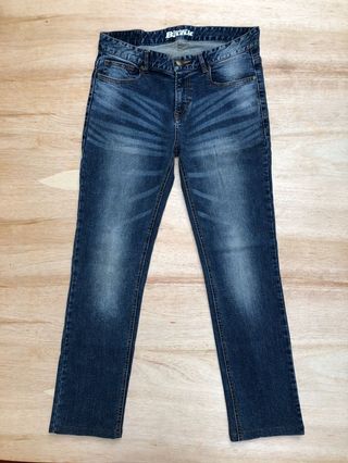(Kategori: ) berada di . Dikirim oleh jeanz2.center (ID iklan 259326232, Gambar 1). Deskripsi: .