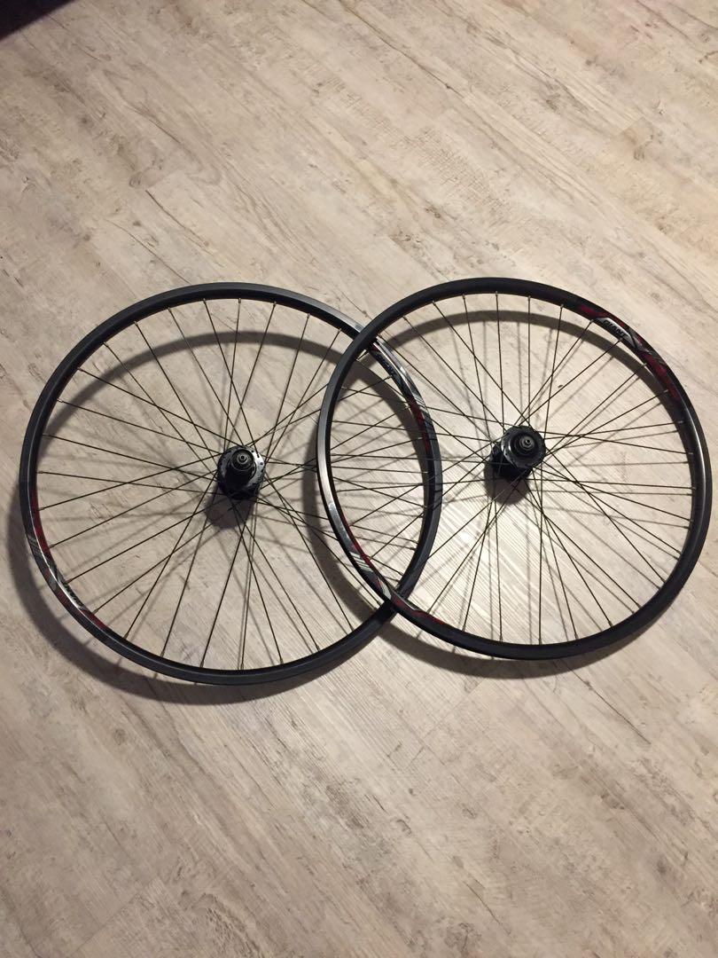 27.5 Giant wheelset 650b almost new QR 9mm Sports Equipment Bicycles Parts Parts Accessories on Carousell