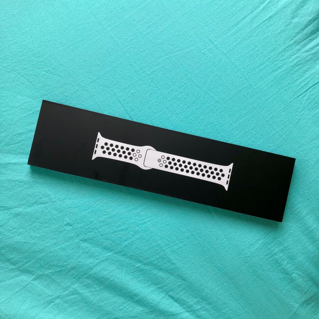 apple watch nike sport band pure platinum black