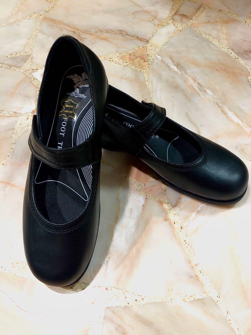 BN Black Nursing shoes (Ladies), Women's Fashion, Footwear, Sneakers on