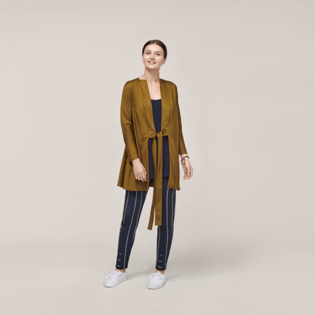 uniqlo wrap blouse