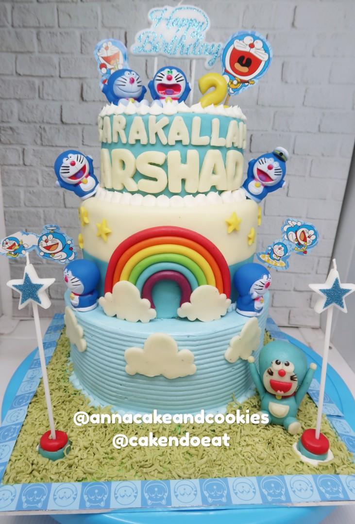 Cake ultah bolu ulang tahun karakter Doraemon, Makanan & Minuman, Kue