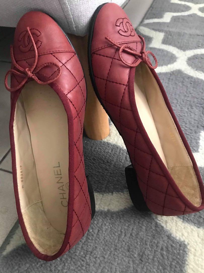 Chanel Quilted Lambskin Ballerina (Category: Flats & Sandals) located in Quezon City. Submitted by runrabbitrun (Listing ID 259278652, Image 1). Description: Authentic Chanel Shoes from US. Has a sole protector underneath for extra sturdiness. Great quality and rarely used.