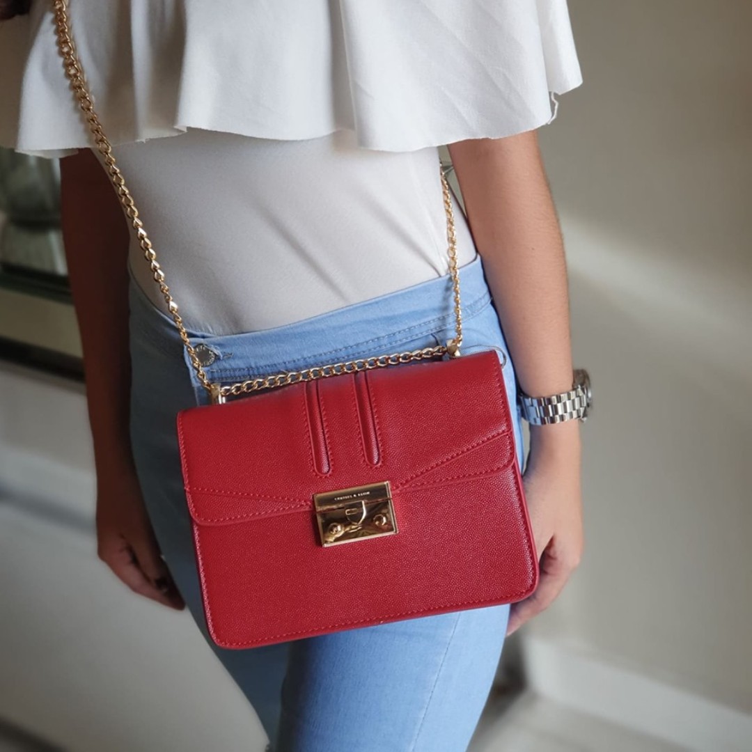Push lock front flap bag hotsell