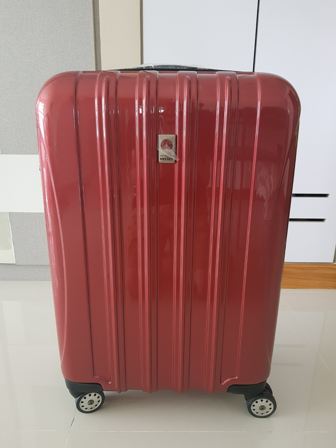 Delsey luggage helium aero 25 inch expandable spinner clearance