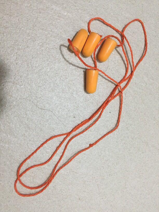 Drilling ear plug (Category: Everything Else) located in Singapore. Submitted by sampson1 (Listing ID 259268313, Image 1). Description: 2 pairs drilling ear plug. Self collect at my place.