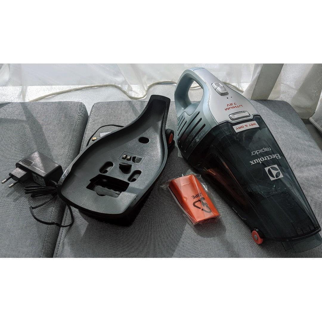 Electrolux Rapido Wet and Dry Handheld Vacuum Cleaner ZB6106WD, TV