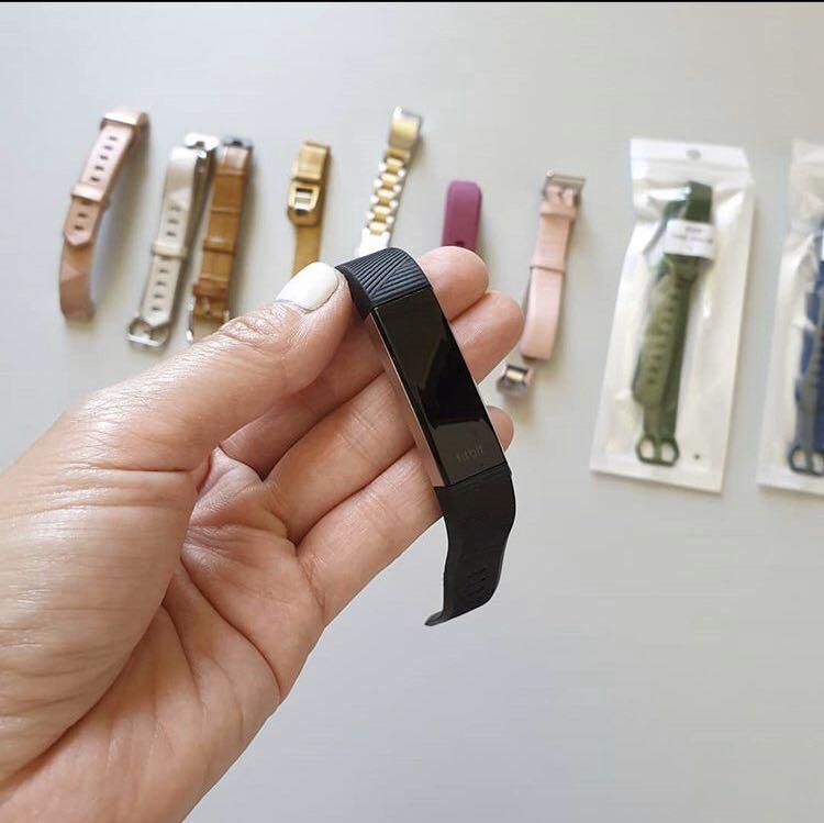 FITBIT Alta HR (Category: Wearables & Smart Watches) located in Pasig City. Submitted by tinld (Listing ID 259159357, Image 1). Description: Fitbit Alta HR with Charger no Box Excellent Condition 🤩 Comes with 8 straps (please refer to the photos) Shipping to be shouldered by the buyer.