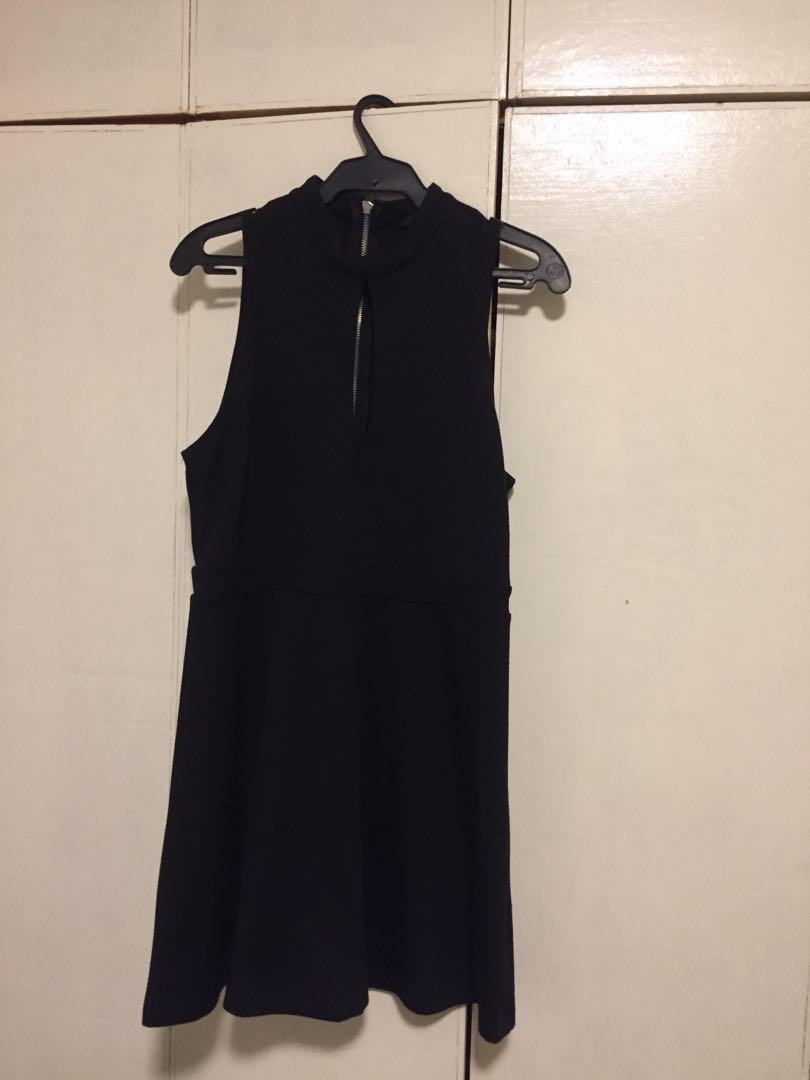 Forever21 Dress (Category: Dresses) located in Marikina City. Submitted by imjasdee (Listing ID 259145960, Image 1). Description: .
