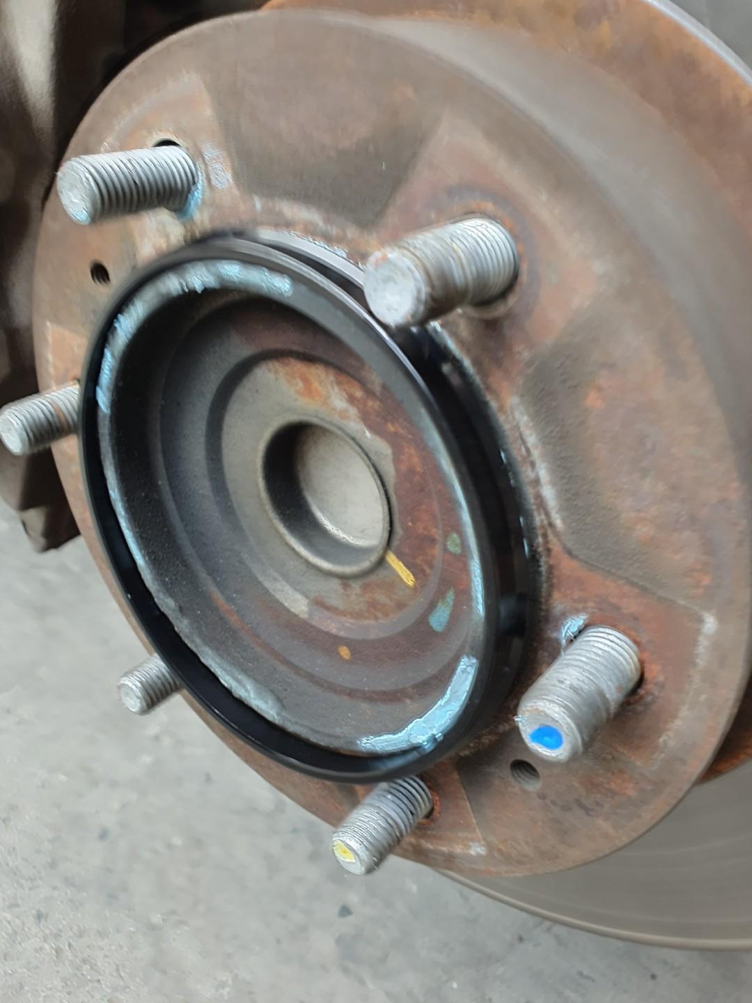 Hub centric ring anti wiggle rims Wheels Toyota Fortuner Montero Revo