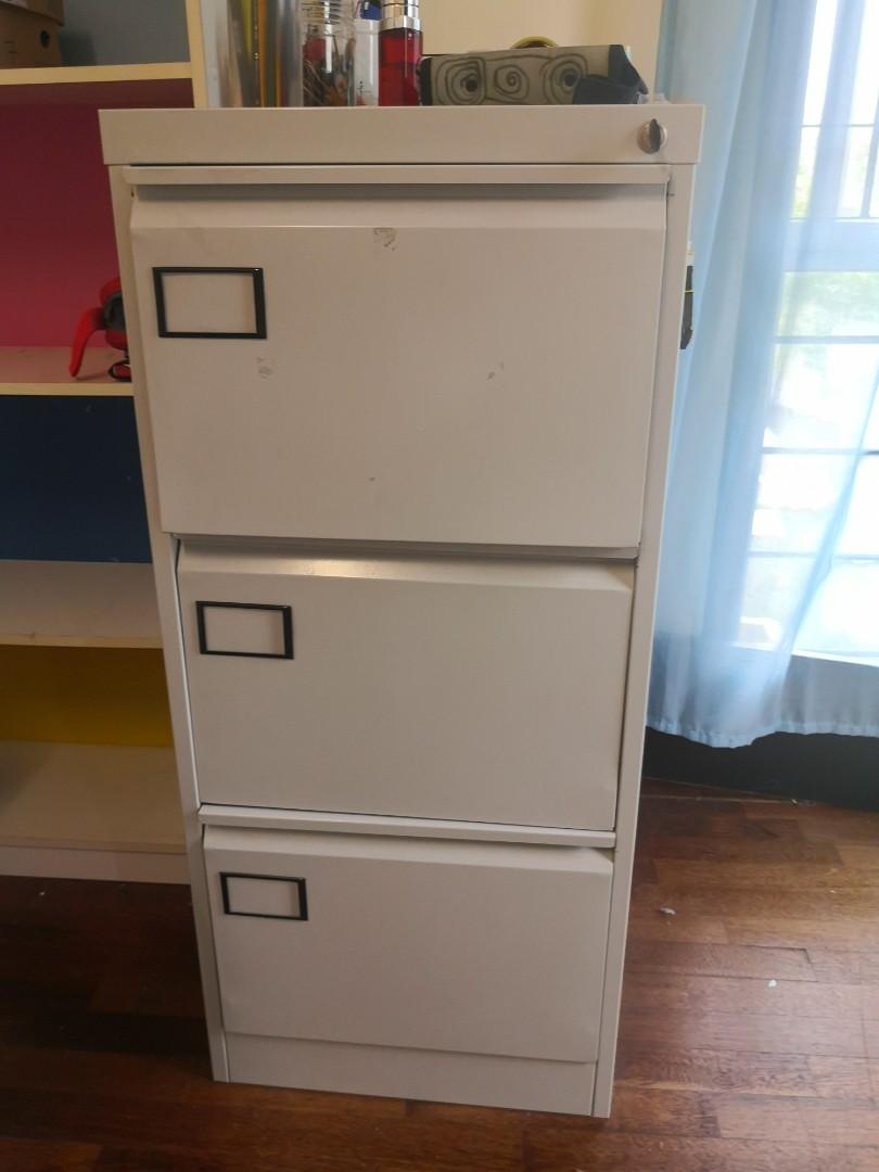 Kabinet besi, Furniture & Home Living, Furniture, Shelves, Cabinets