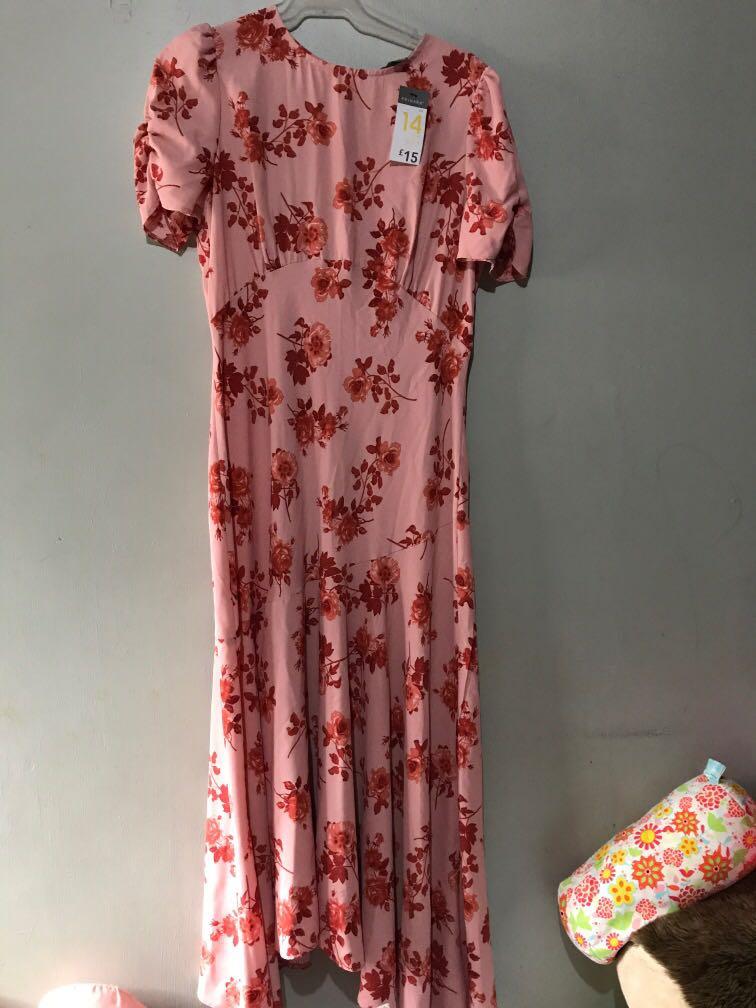 Primark floral dress (Category: Dresses) located in Pasay City. Submitted by luxebox (Listing ID 259172842, Image 1). Description: Brand new with tag Primark dress, bought in primark UK selling coz it doesn’t fit me 😢 Accepting bdo and bpi payment only .