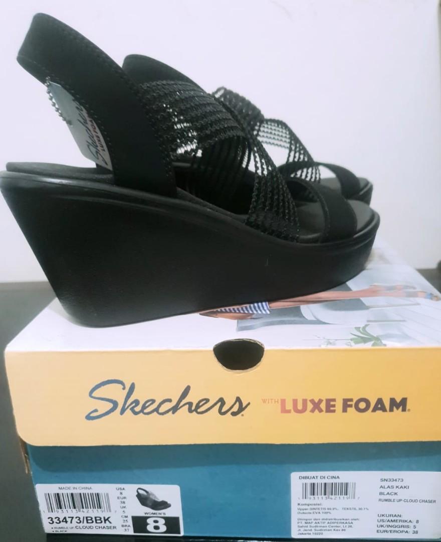 Skechers rumble hotsell up cloud chaser