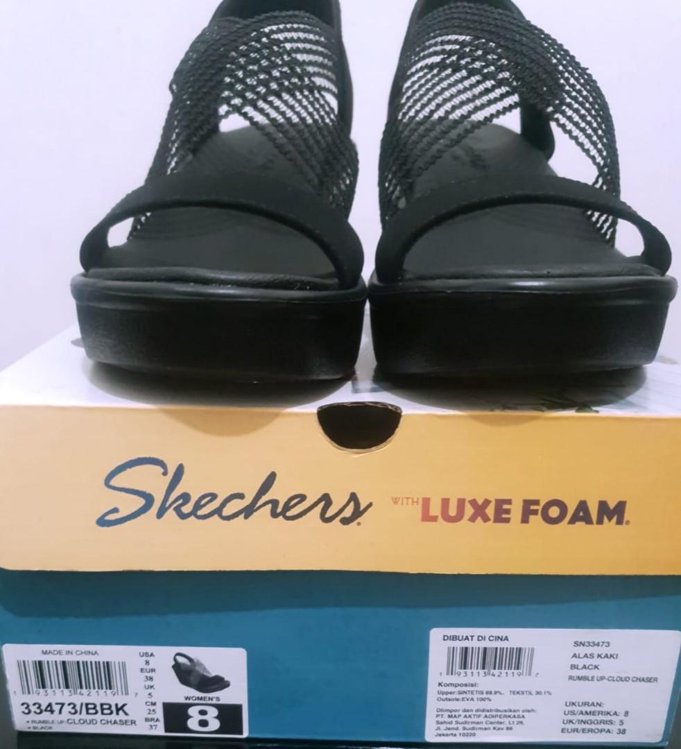 Skechers rumble up sales cloud chaser
