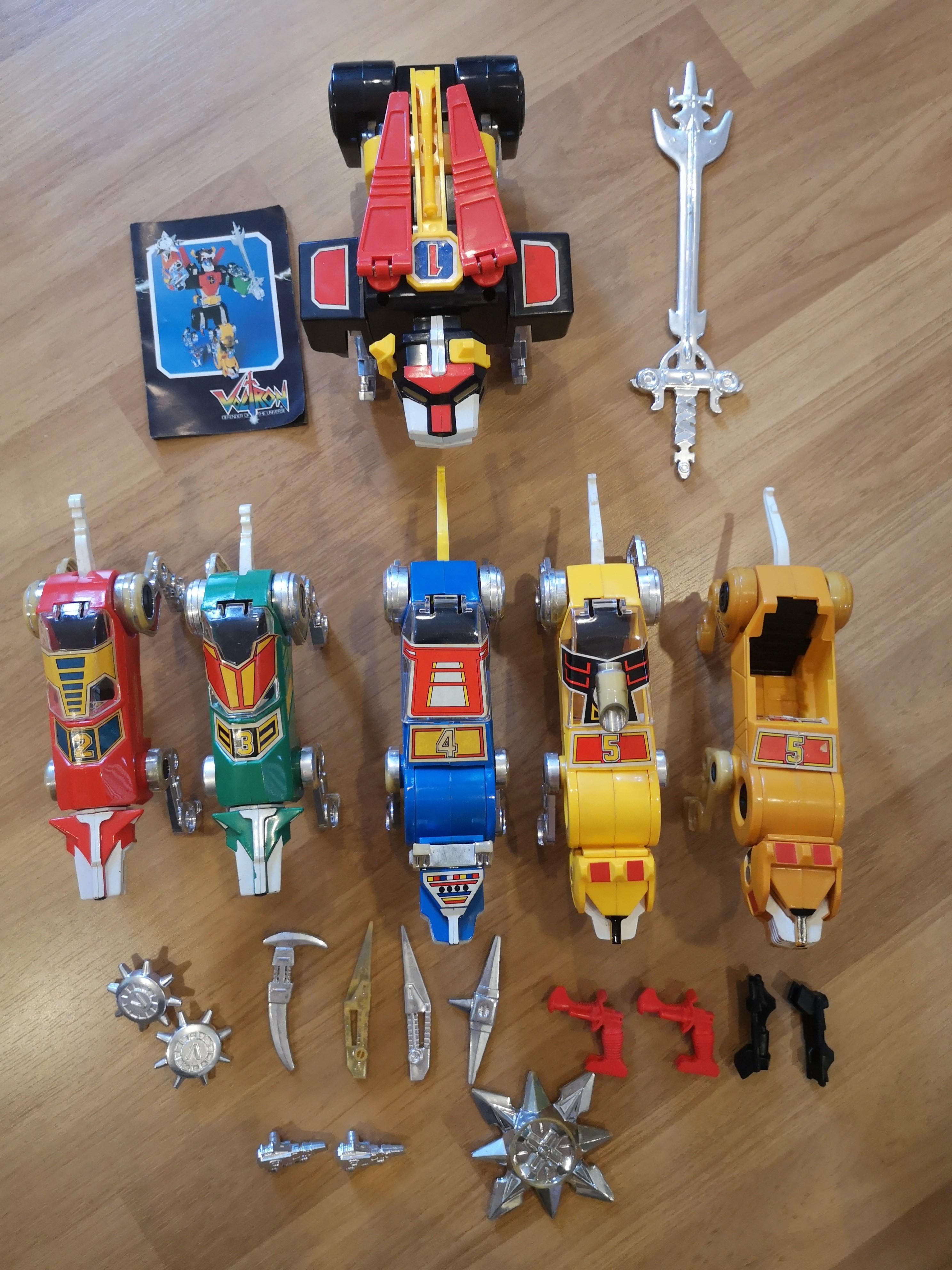 Vintage Voltron Panosh Place 1984 Complete 14" with Accessories Manual