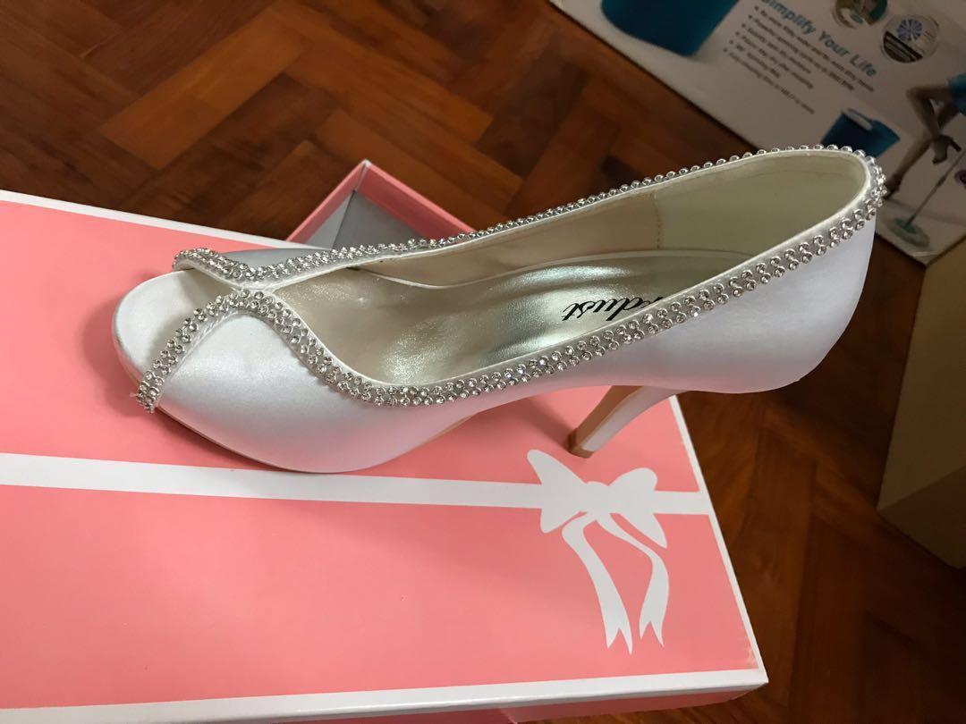 Wedding shoes hotsell 4 inch heel