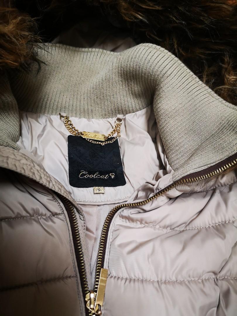 Winter Jacket (Category: Babies & Kids Fashion) located in Ampang. Submitted by merimusa (Listing ID 259325318, Image 3). Description: Winter Jacket for sale. Used only twice. In mint condition. Bought for rm300++. Daughter has grown up. Loose one button. But has substitute with other button. Non Nego. Serious buyer only. Location Ampang. Price exclude courier..