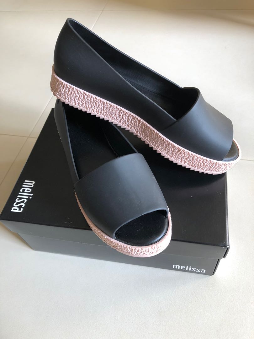 Melissa Shoes 9 black w pink sole 