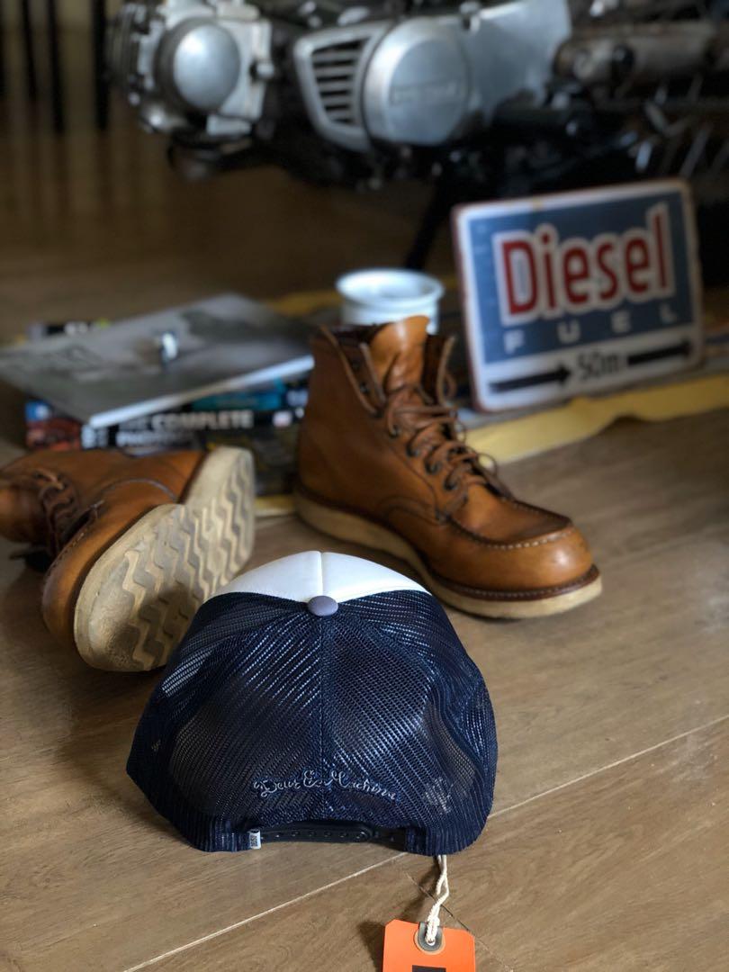 DEUS EX MACHINA Trucker Cap (Category: Caps & Hats) located in Cebu City. Submitted by agentmunky (Listing ID 259398488, Image 2). Description: Deus Ex Machina Ordered and Made in Deus Australia Original With Brand tag and Price Add for shipping via LBC Small Box (310.00-nationwide).
