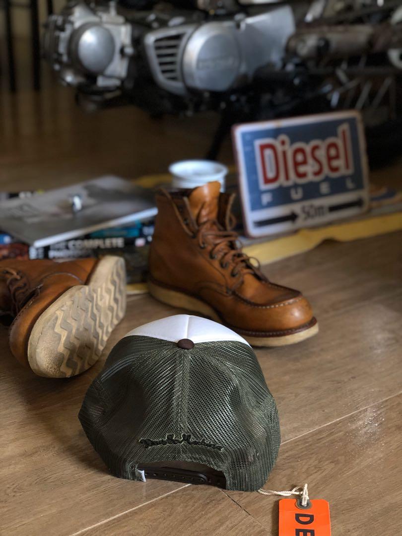 DEUS EX MACHINA Trucker Cap (Category: Caps & Hats) located in Cebu City. Submitted by agentmunky (Listing ID 259399052, Image 2). Description: Deus Ex Machina Ordered and Made in Deus Australia Original With Brand tag and Price Add for shipping via LBC Small Box (310.00-nationwide).