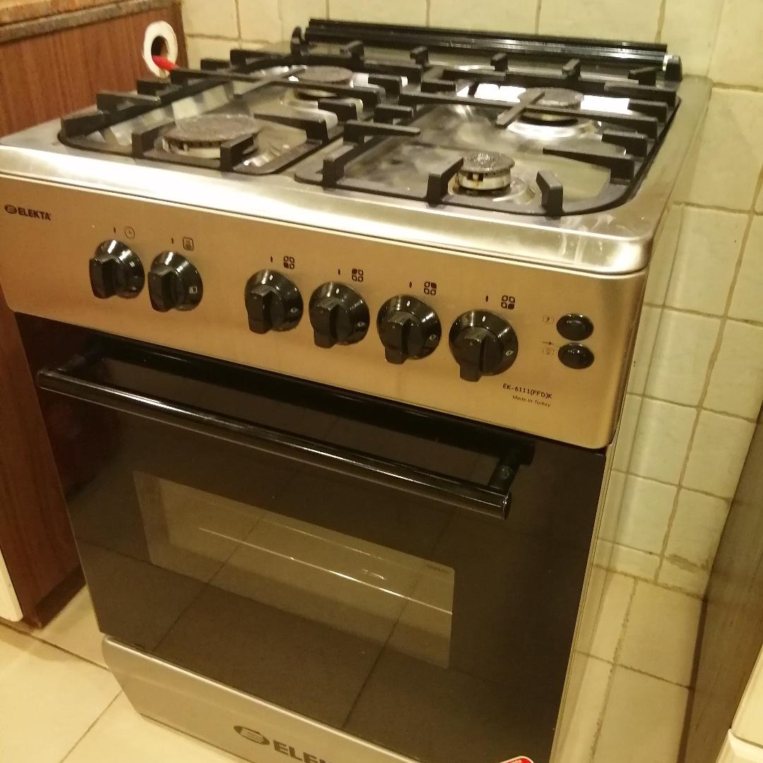 Elekta EK6111 60X60 4 burner gas cooking range, Furniture & Home Living, Bathroom & Kitchen