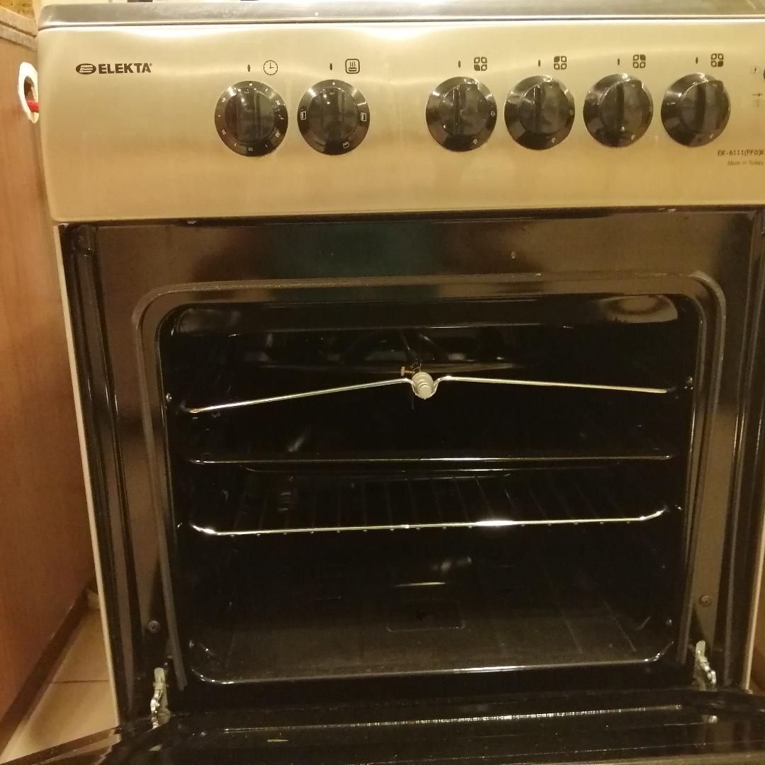 Elekta EK6111 60X60 4 burner gas cooking range, Furniture & Home Living