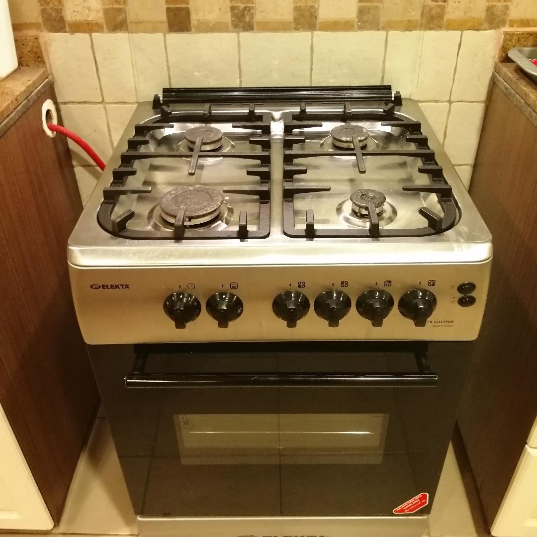 Elekta EK6111 60X60 4 burner gas cooking range, Furniture & Home Living