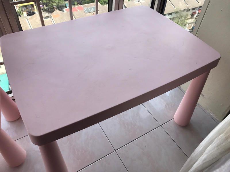 Meja dan kerusi, Furniture & Home Living, Furniture, Chairs on Carousell