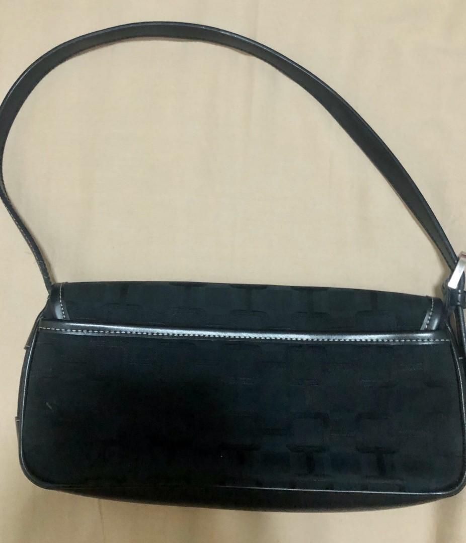 SALE- Nine west shoulder bag (Category: Luxury Bags & Wallets) located in Cavite. Submitted by nicestop (Listing ID 259487832, Image 1). Description: Ninewest shoulder bag..