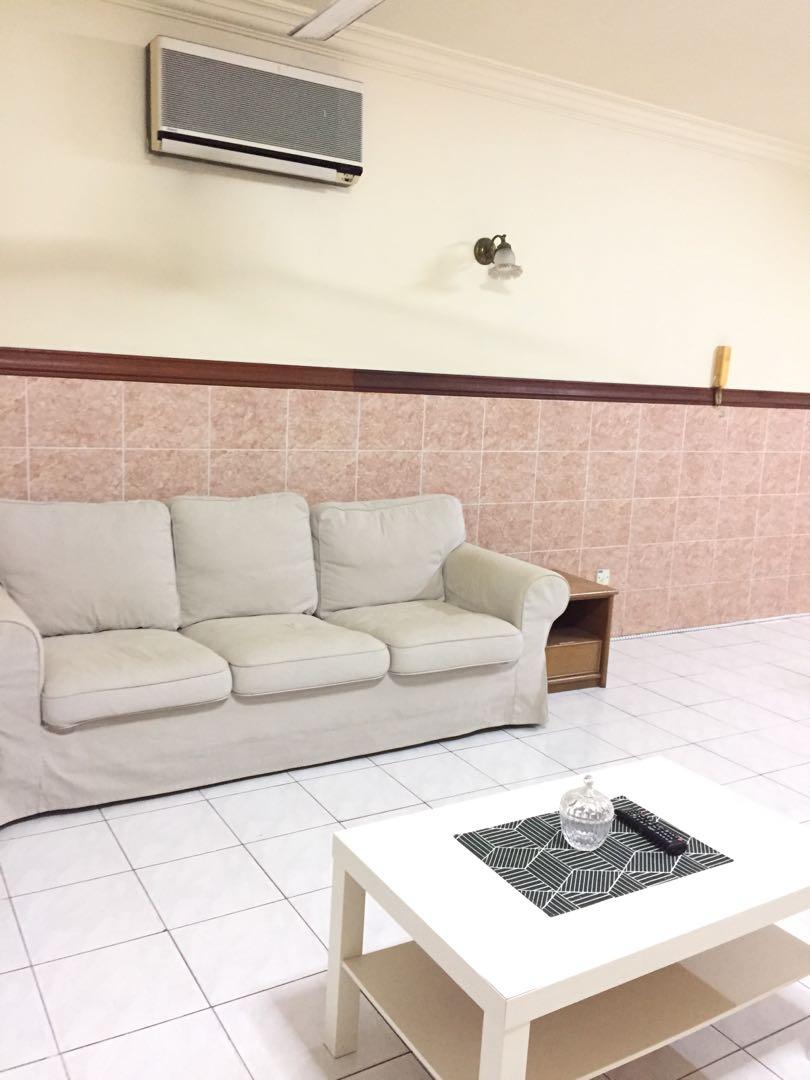 [RENT] Middle Sharing Room for rent Desa Kiara Condominium, Furniture