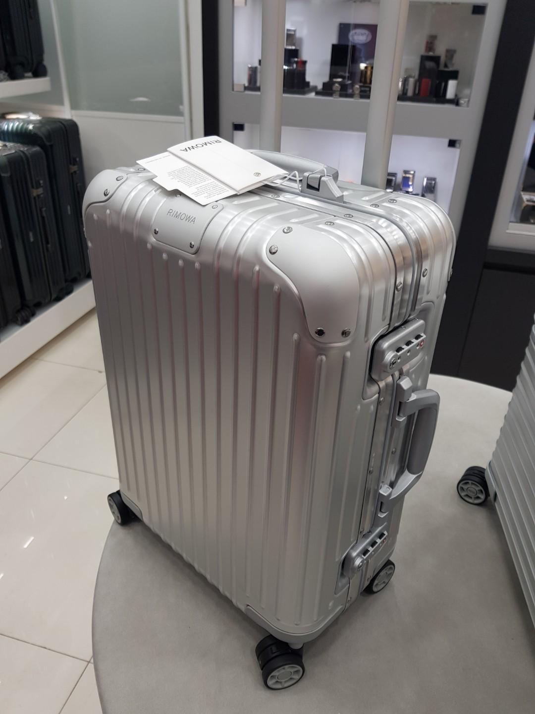 rimowa original cabin size
