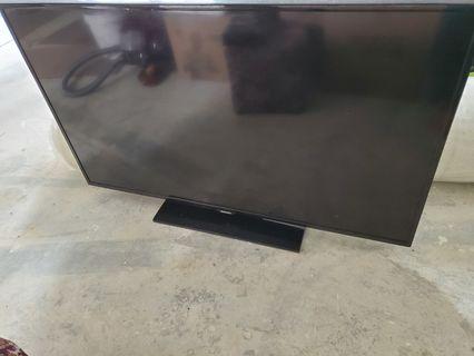 Samsung TV 55" HD FreeView Built-In Model: UA55EH6000M with Remote Control Good Condition
