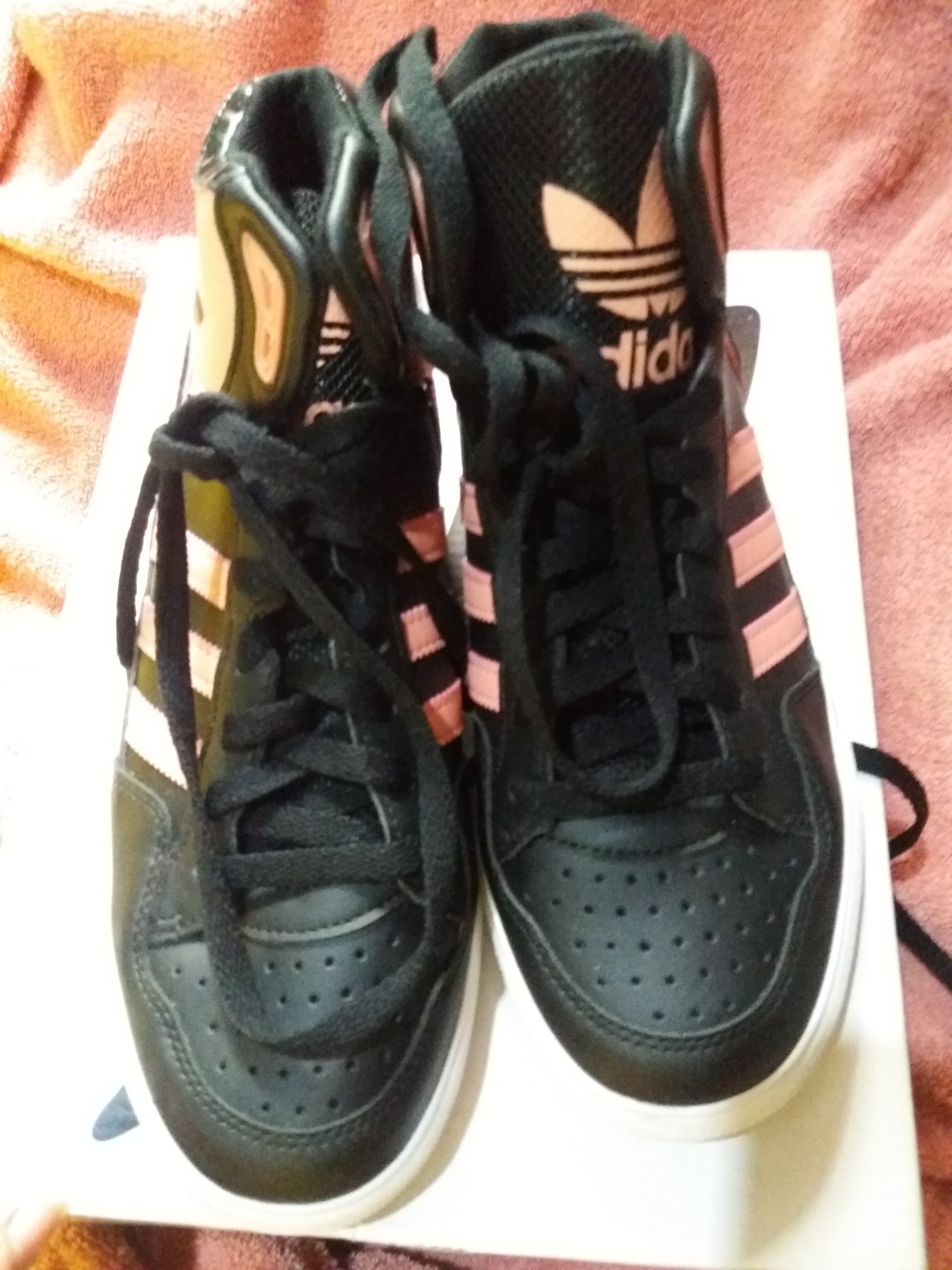 ADIDAS HIGH CUT SHOES, Women's Fashion, Footwear, Sneakers on Carousell