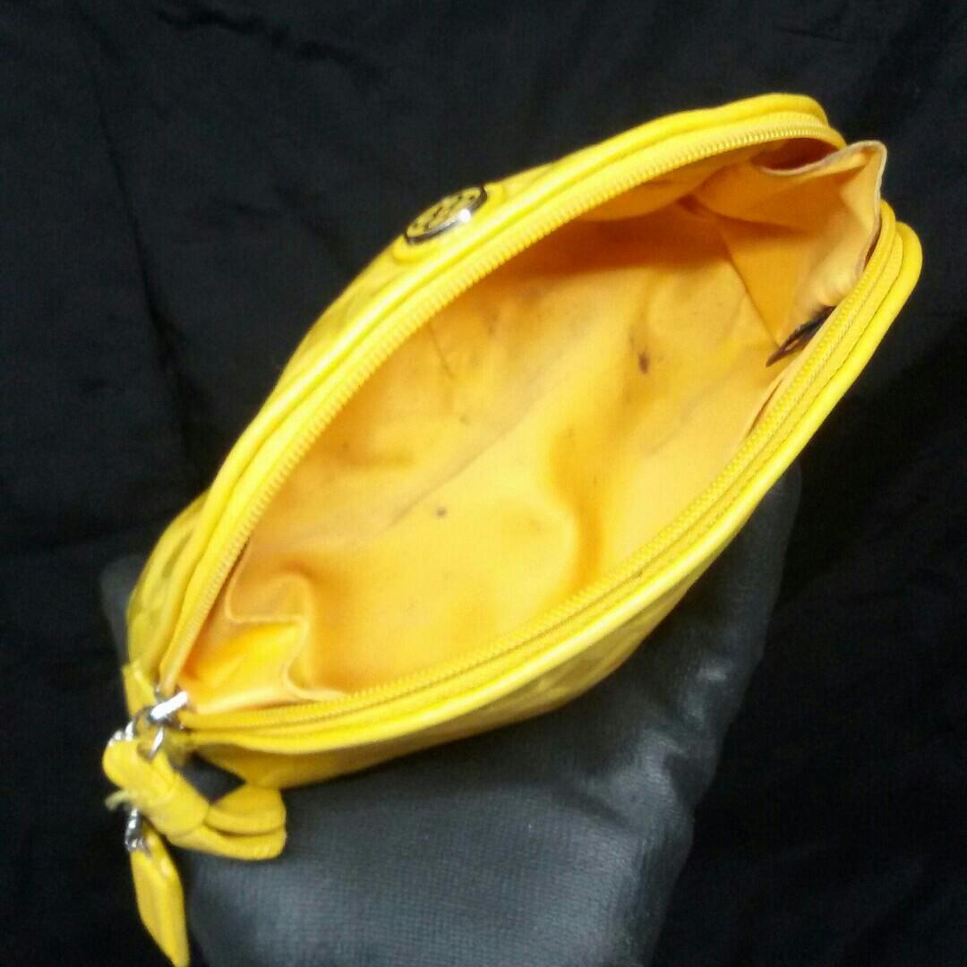 Authentic Coach, Women's Fashion, Bags & Wallets, Clutches on Carousell