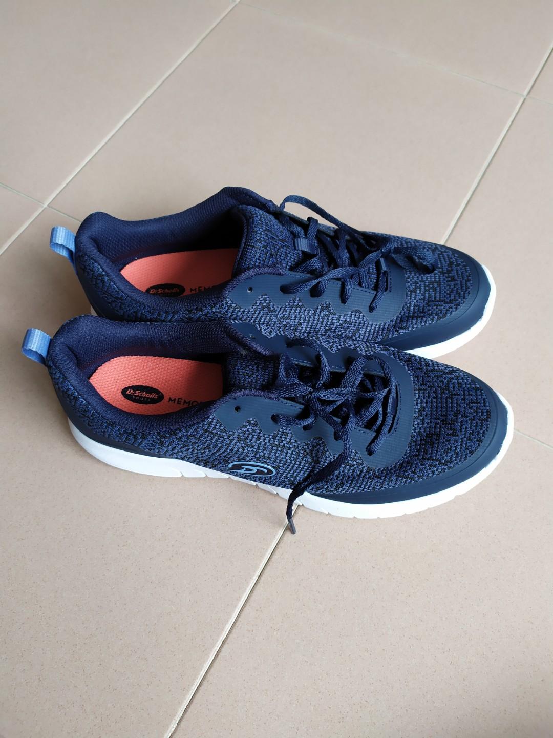 dr scholl's memory foam shoes