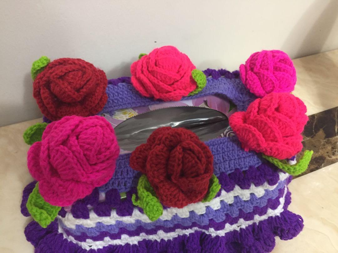 Crochet tissue holder, Hobbies & Toys, Stationery & Craft, Handmade