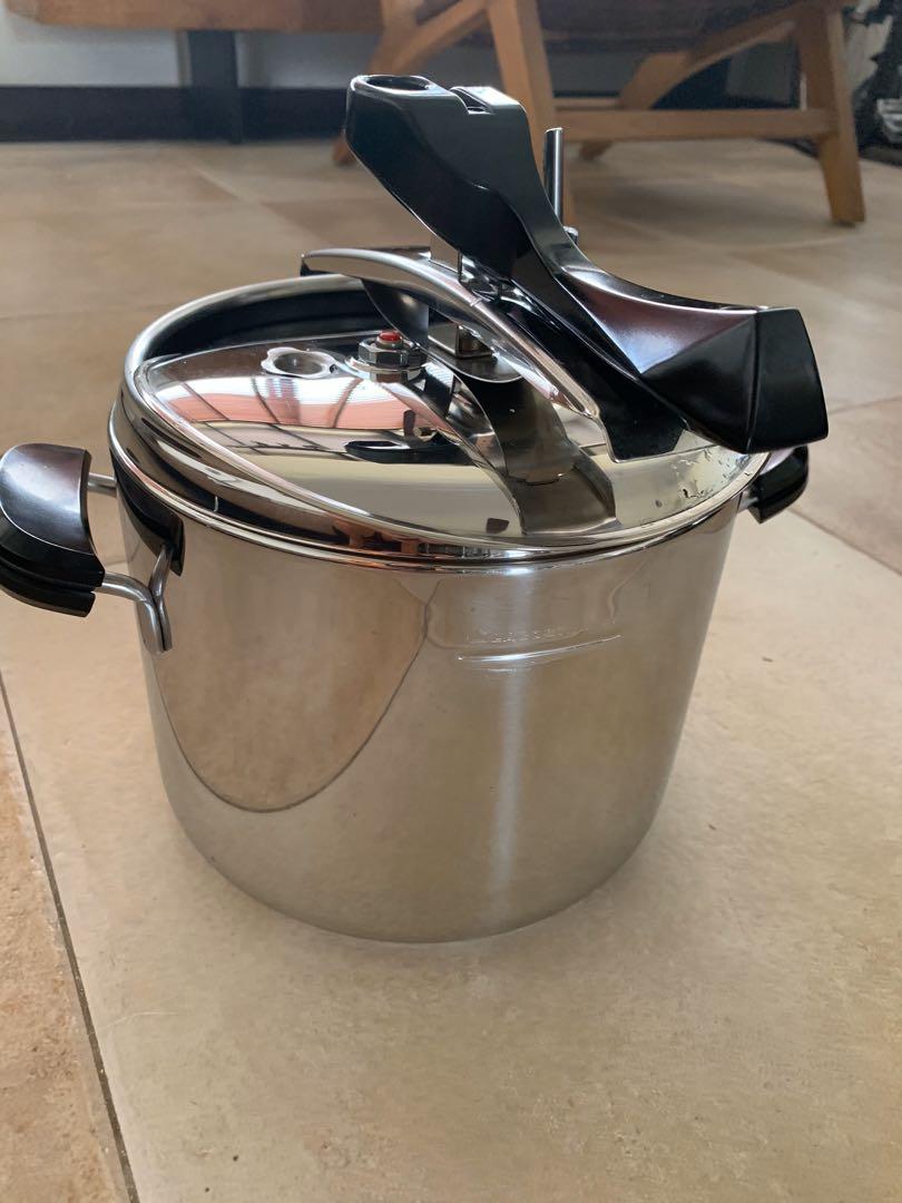 Lagostina Pressure Cooker (made in Italy), TV & Home Appliances