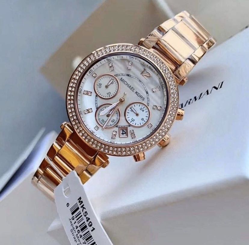 Michael Kors Parker Chronograph Rose Gold Ladies Watch MK5491, Women's  Fashion, Watches & Accessories, Watches on Carousell
