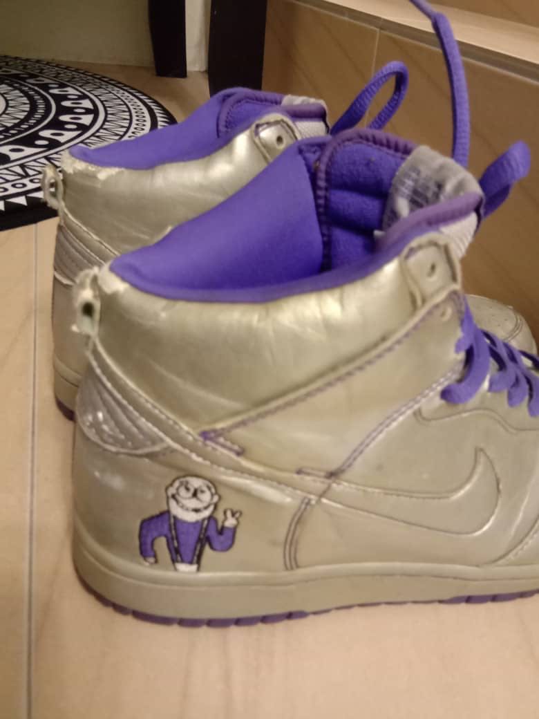 nike sb dinosaur jr