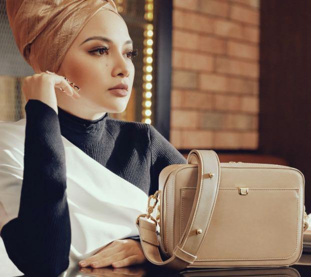 Sometimes bag neelofa