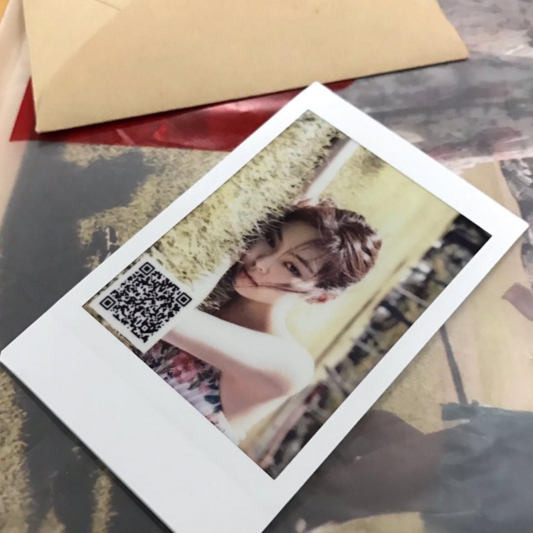 YG BLACKPINK LISA Polaroid voice film